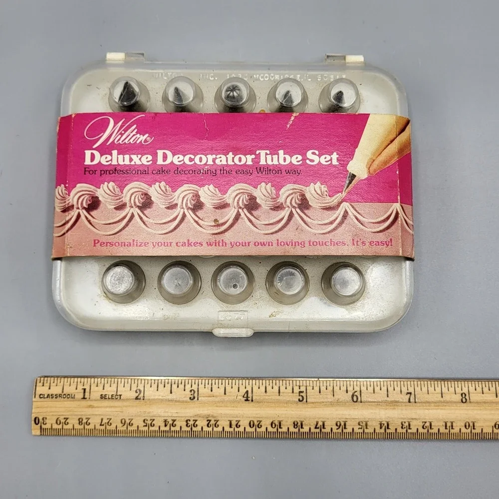Wilton Deluxe Decorator Tube Set Vintage 1975 30pc Cake Decorating Kit Silver